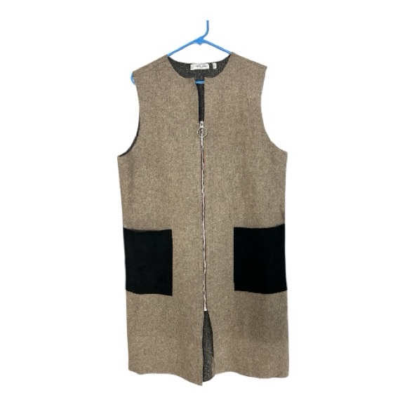 Patrizia Lucawomen's Tan And Black Sleeveless Coat